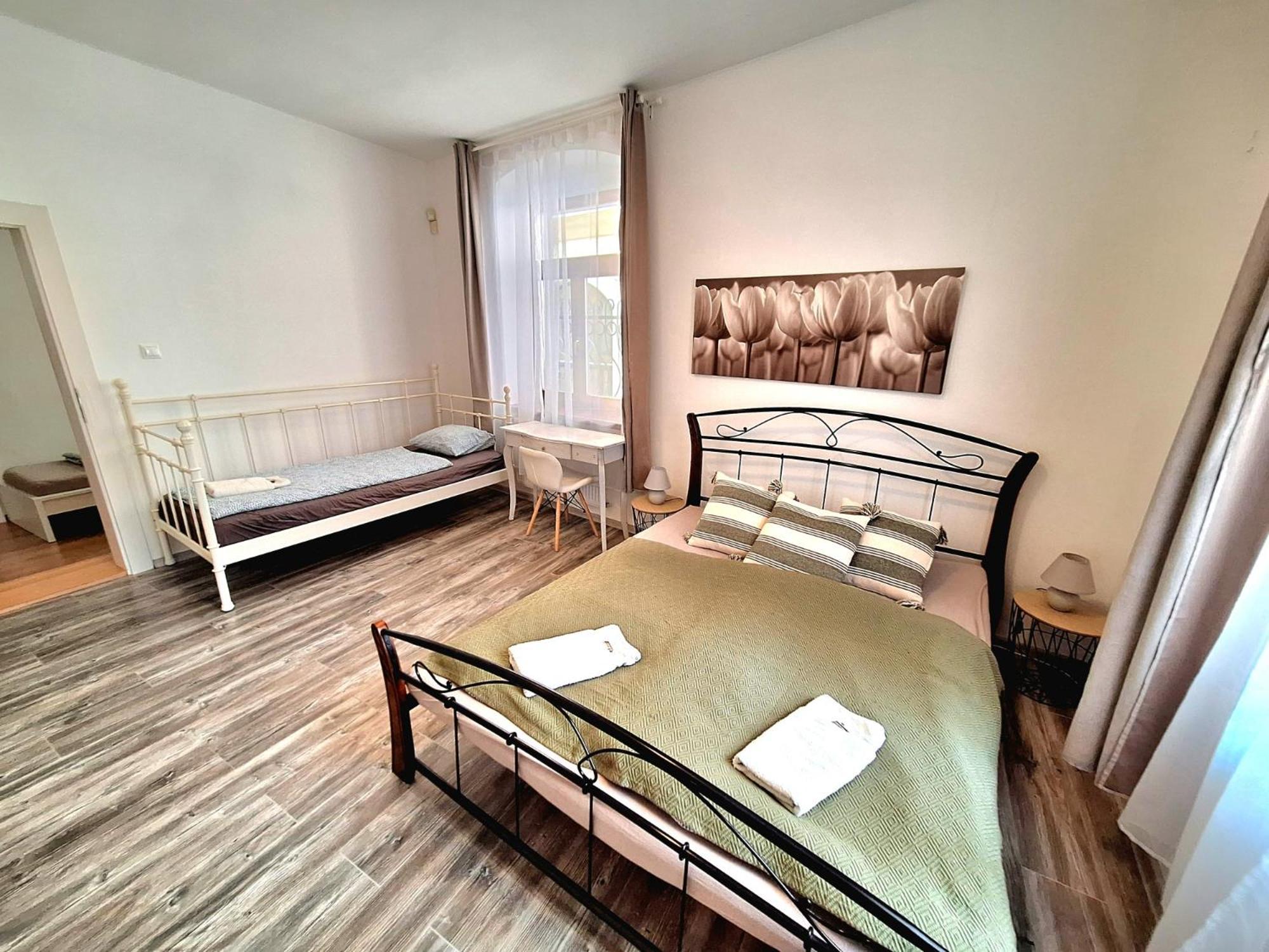 Apartment Emma - Old Town Bratislava Exterior foto